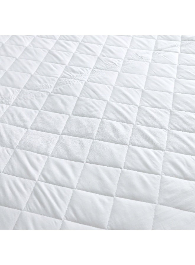 Home Box Hilton Microfiber Queen Mattress Protector - Image 3