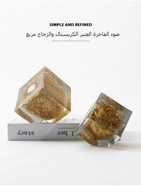 「Amber Gilded Cubes · Cubic Aesthetics」