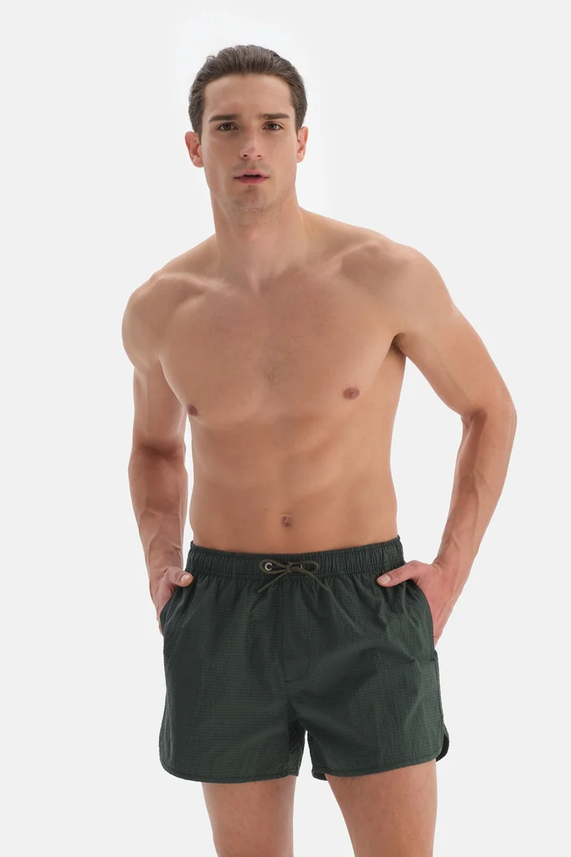 داجي Khaki Plaid Des. Mini Shorts