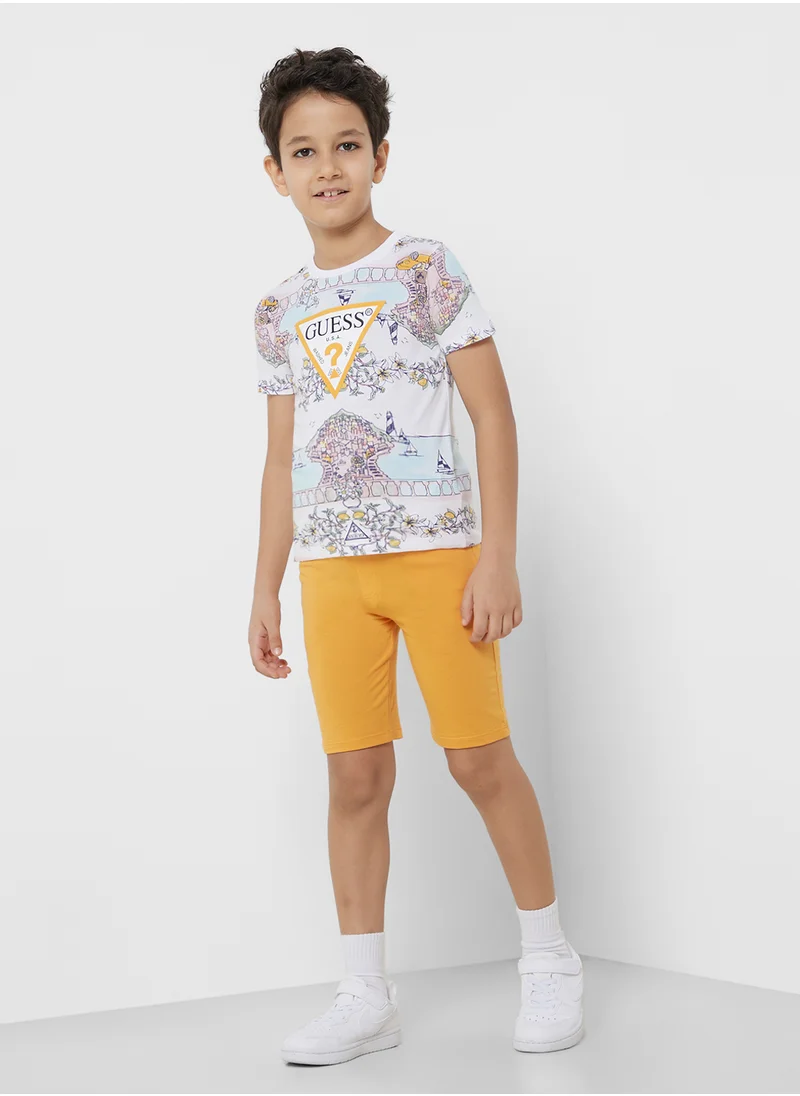 جس Infant Logo T-Shirt & Jersey Shorts Set
