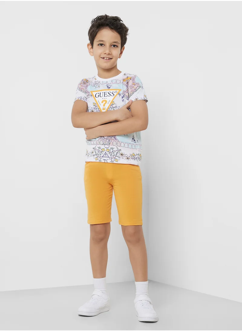 جس Infant Logo T-Shirt & Jersey Shorts Set