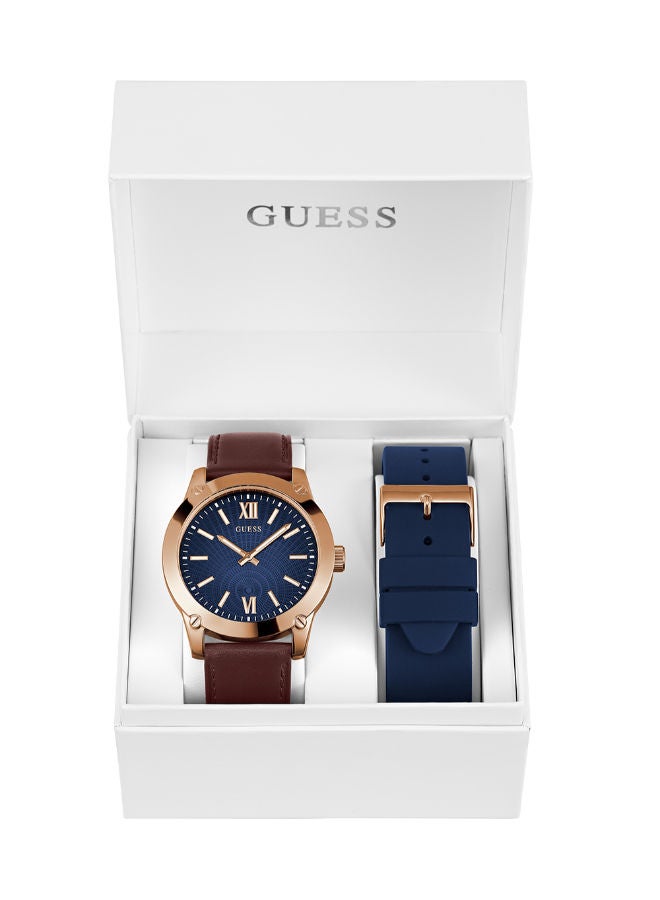 GUESS Leather Analog Wrist Watch GW0630G3 with Navy Silicone Strap - Image 5