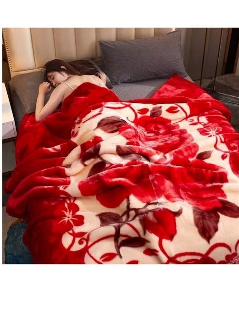 A heavy, soft, and warm winter blanket, perfect for a double bed. Size: 240 cm x 200 cm, weighing 6 kg. This blanket features a double-layer design with ultra-soft fabric, made from high-quality materials. Korean-made craftsmanship ensures both durability and comfort, providing an ideal solution for cold weather.
