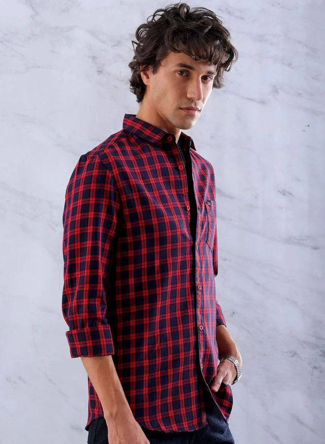 The Indian Garage Co Men Slim Fit Checkered Full Sleeves Cutaway Collar Casual Shirt