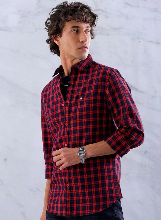 The Indian Garage Co Men Slim Fit Checkered Full Sleeves Cutaway Collar Casual Shirt