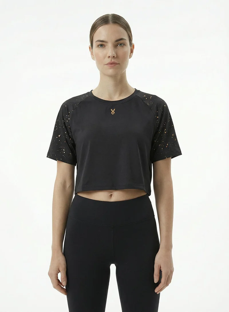 Women's Slim Fit Cropped Tee With Raglan Cap Sleeve And Gold Foil Print