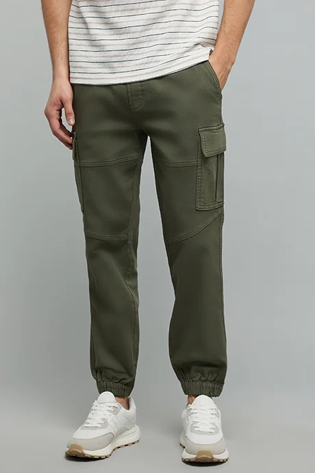 R&b Solid Cargo Jeans with Button Closure