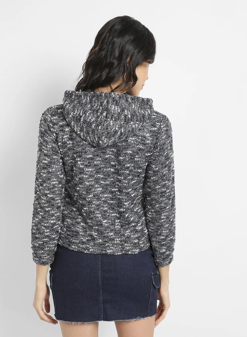 Campus Sutra Women's Charcoal Grey Textured Hoodie With Zip-Closure