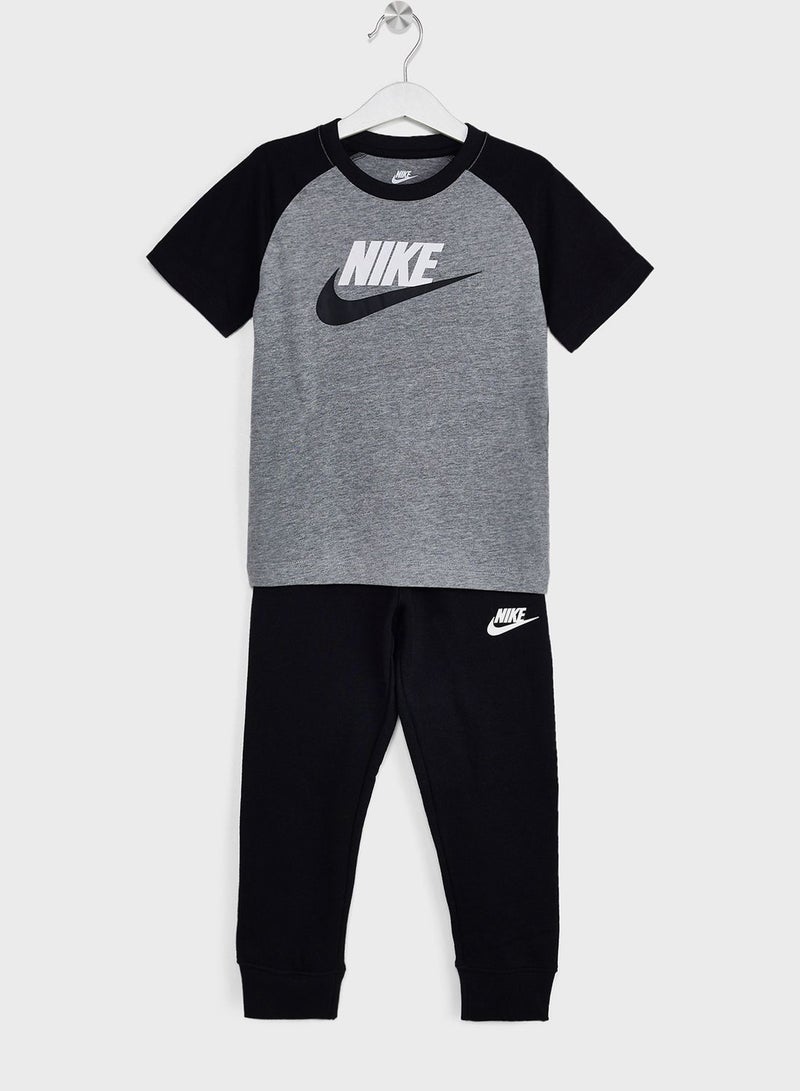 نايكي طقم تيشيرت وبنطال - Image 1