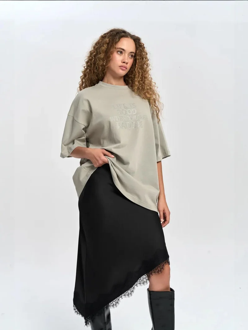 Mai Collection MAI STUDIOS Baddie Oversize White T-Shirt