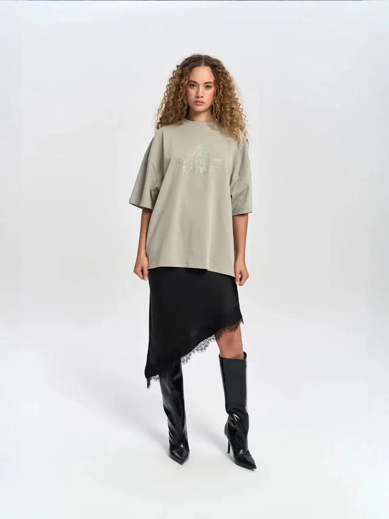 Mai Collection MAI STUDIOS Baddie Oversize White T-Shirt