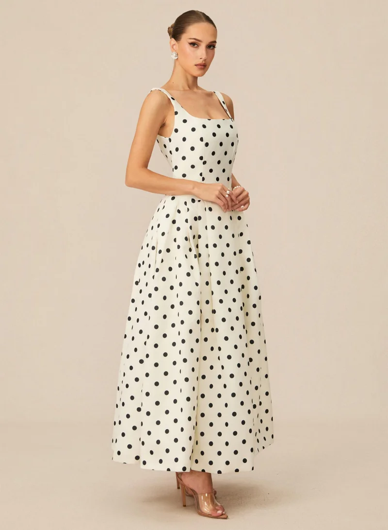 سنفير Marvelously Adorable White Polka Dots Maxi Dress