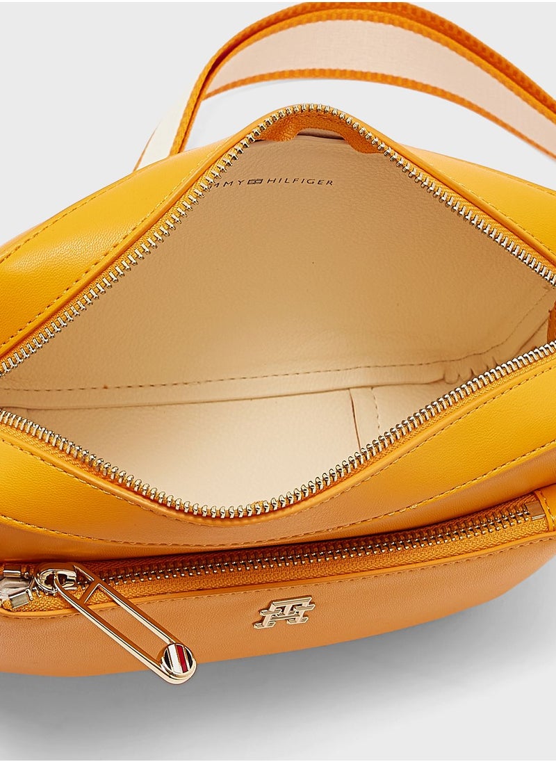 TOMMY HILFIGER - Spring Flap Over Crossbody Bag - Image 1
