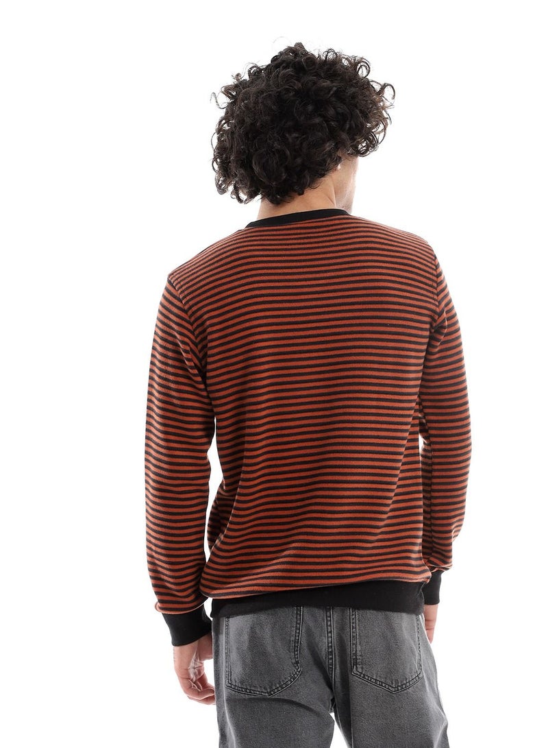 Caesar Mens V-Neck Stripped Sweatshirt - Image 3