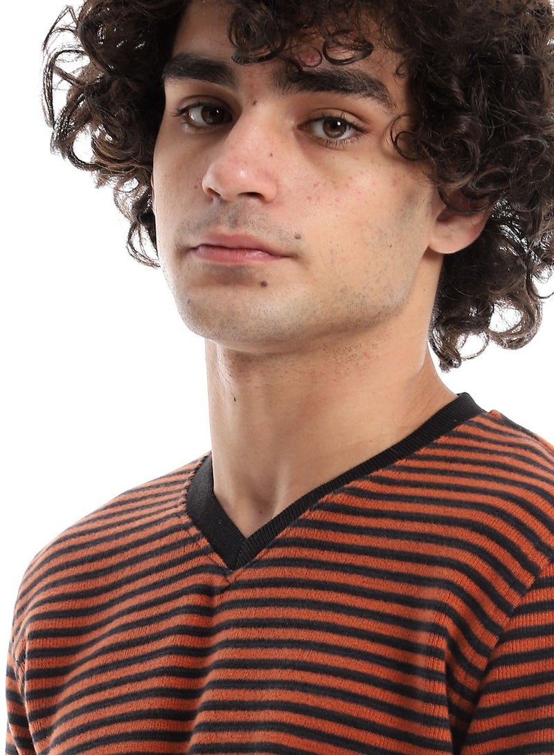 Caesar Mens V-Neck Stripped Sweatshirt - Image 4