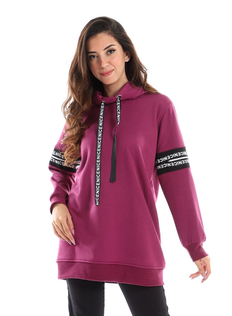 سيزار هود حريمي مزود بغطاء للرأس وشريط مطبوع حروف - Image 1