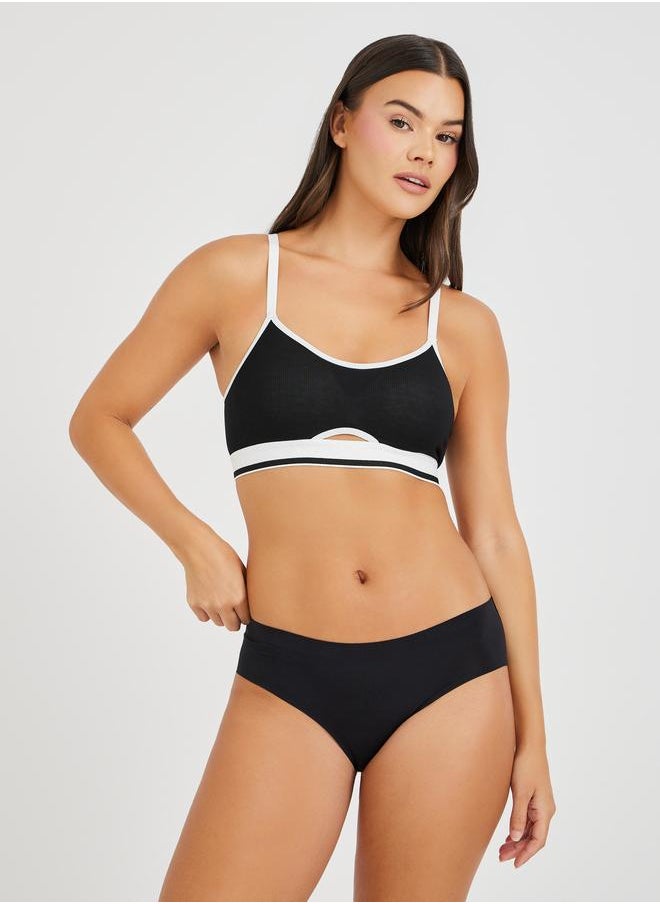 Styli Non-Wired Crop Top with Contrast Detail