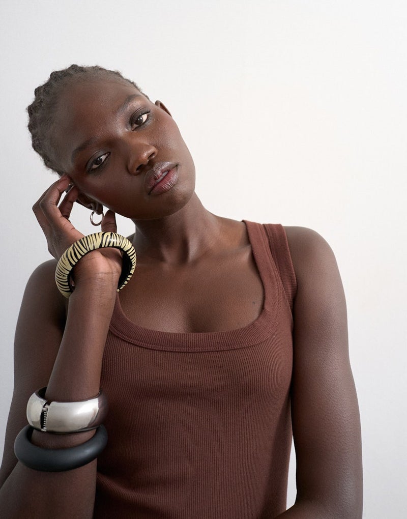 TOPSHOP Knitted U Neck Vest With A Closed Neckline - Image 3