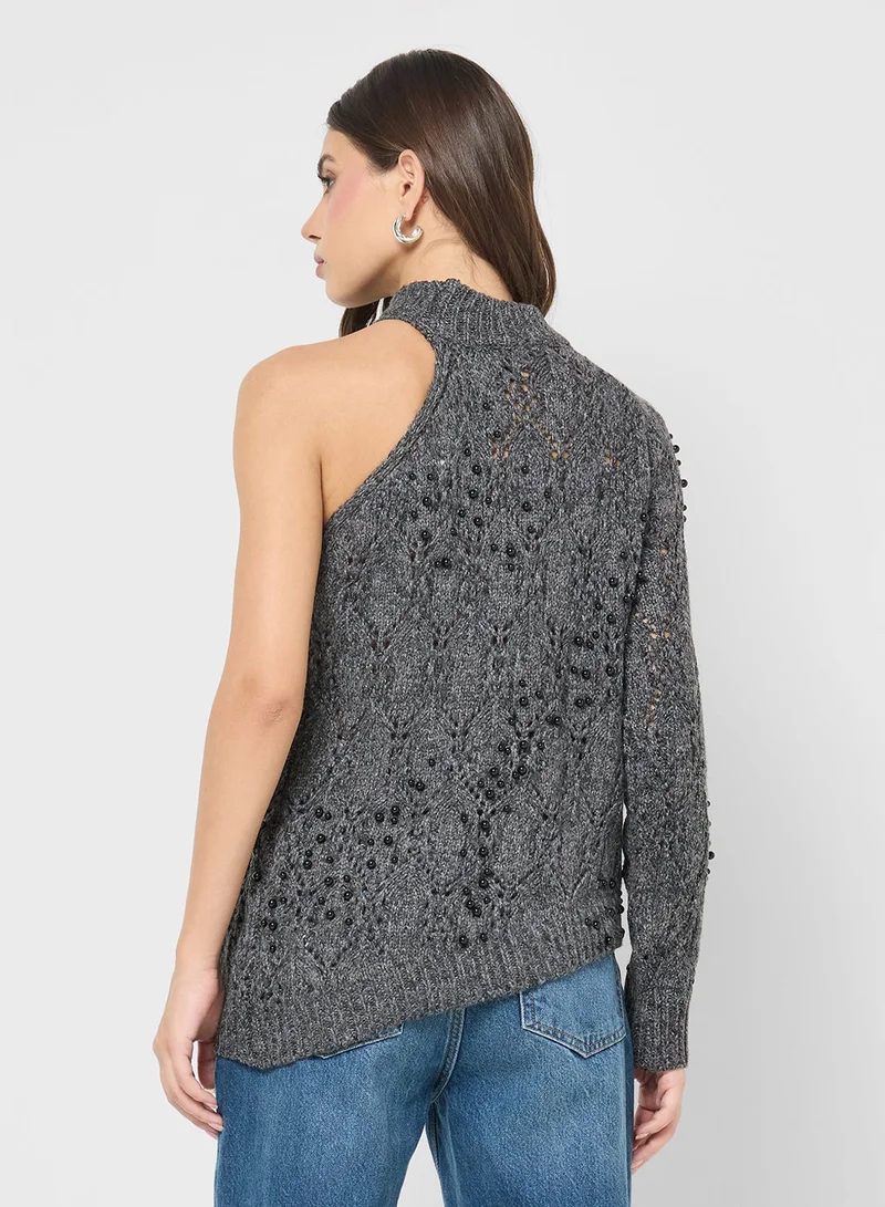 ايلا كنزة بكتف واحد