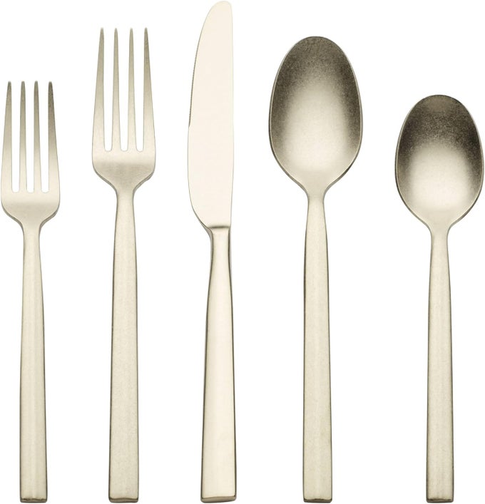CHAMPAGNE AERO RUMBLE PIECE FLATWARE SET 20 COUNT