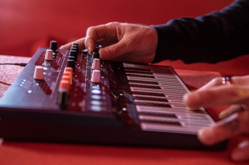 Arturia Micro Freak 25-Key Paraphonic Hybrid Synthesizer - Image 3