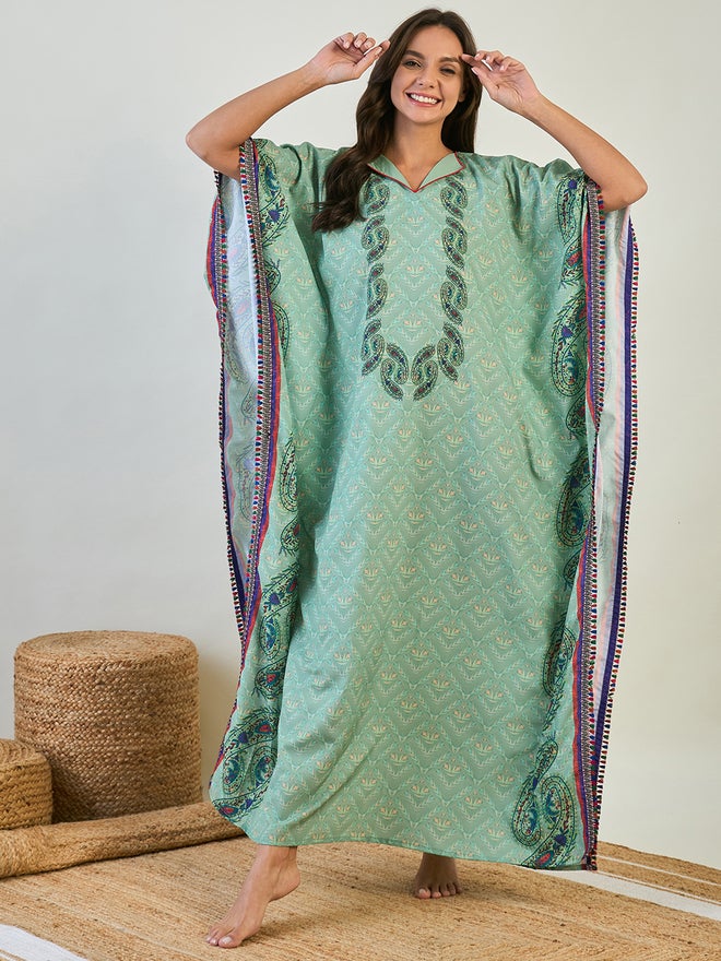 The Kaftan Company Green Paisley Printed Kaftan Nightdress with 3/4 Sleeves - Image 2
