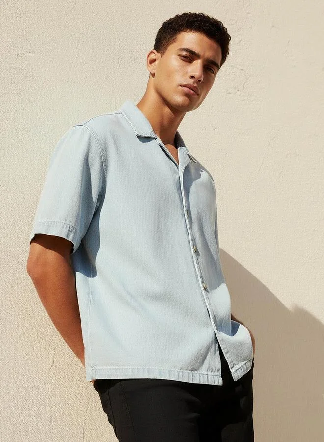 لي كوبر Lee Cooper Men Regular Fit Camp Collar Short Sleeve Shirt