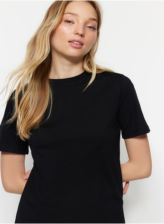 T-Shirt - Black - Regular fit