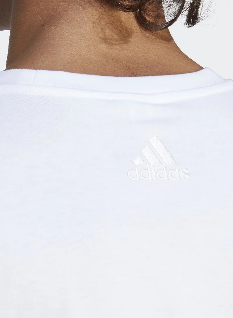 adidas تيشيرت أساسي بشعار الماركة