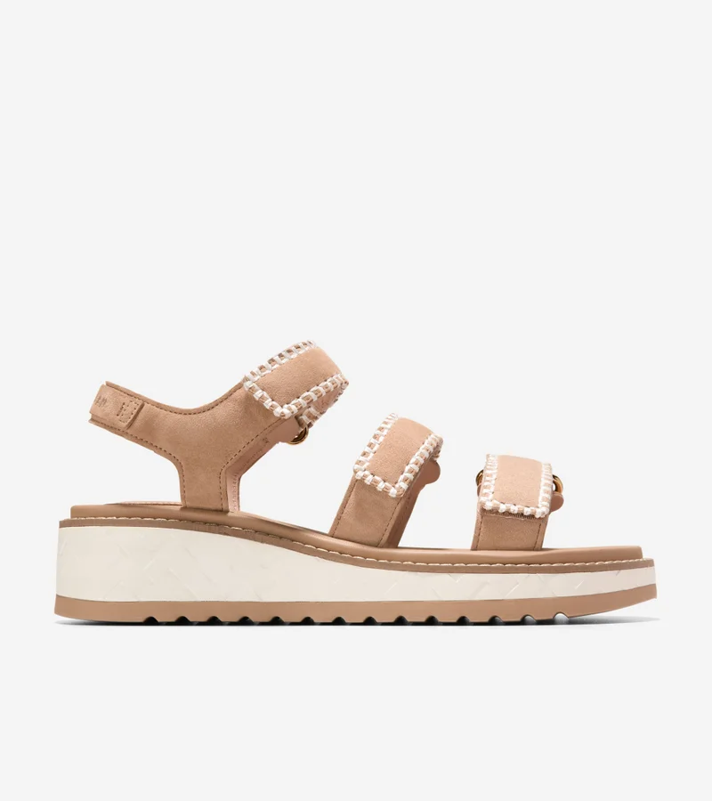 كول هان صندل جراندبرو دايلين بكعب ويدج بثلاث أشرطة للنساء