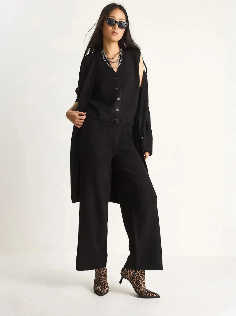 Bianco Lucci LUCCI Knit Cardigan-Vest-Pants Three-Piece Coord Set