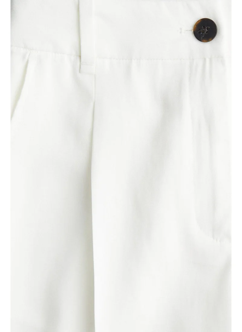اتش اند ام Tailored shorts