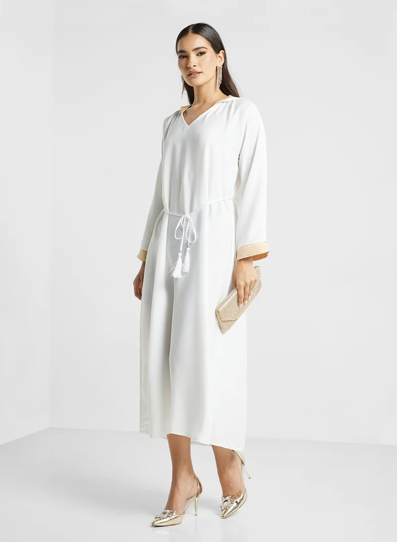 ARABIAN CLOSET Embroidered Hooded Abaya
