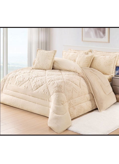 Winter double bedspread, embroidered with soft velvet and luxurious fur to give you warmth and add beauty and elegance to your room, size 240*260 cm