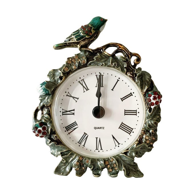 DECORATIVE MINI TABLE CLOCK VINTAGE METAL SILENT ANALOG QUARTZ BATTERY OPERATED TABLE TOP CLOCK FOR LIVING ROOM DECOR SHELF