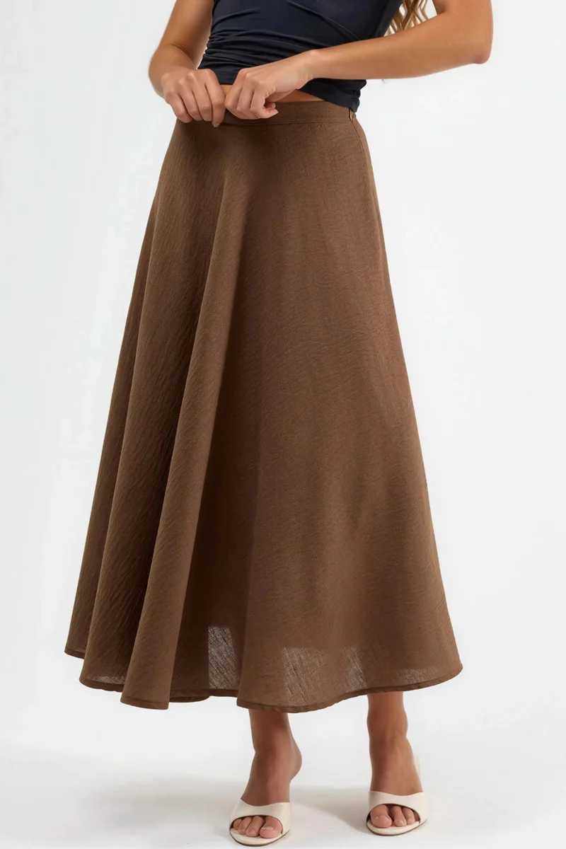 بوسيم BUSEM High Waist Textured A-Line Maxi Skirt