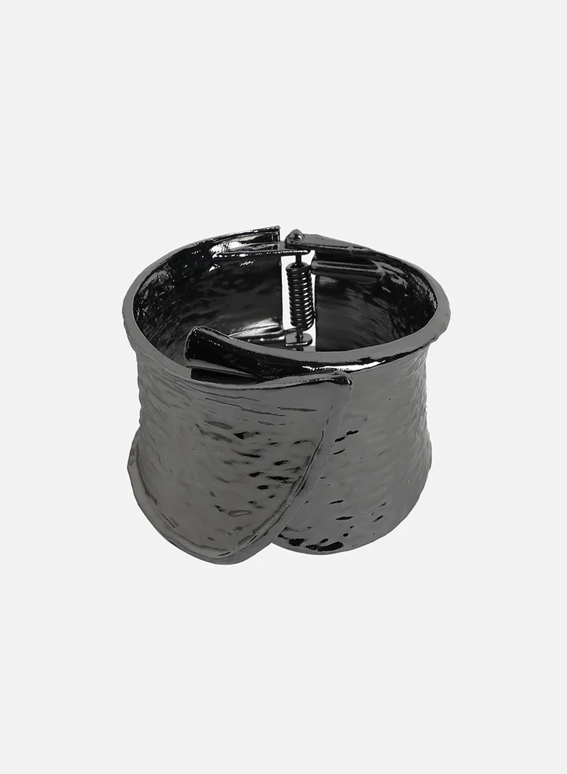 SOHI Dented Overlay Statement Artificial Bracelet Jewellery