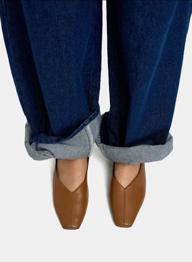 بارفوا أحذية باليه جلدية مسطحة مع خياطة علوية