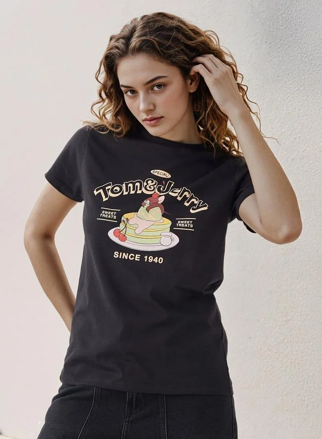 SP Characters Tom and Jerry Print Crew Neck T-shirt