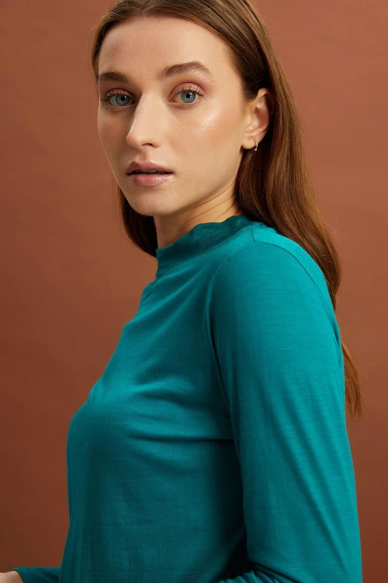 Alexander Gardi Long Sleeve High Collar Top (B22-378A)