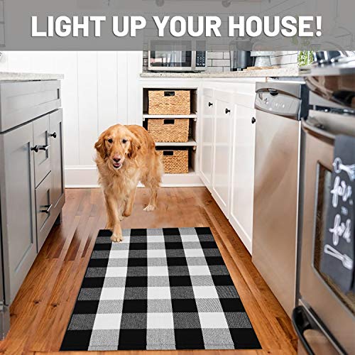 IOHOUZE Cotton Buffalo Plaid Check Rug Outdoor Doormat 27.5 x 43 Inches Washable Woven Outdoor Indoor Welcome Mats for Front Door/Farmhouse/Entryway/Home Entrance black and White Outdoor Rug - Image 3