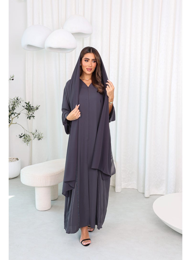عباية رمادية فاخرة من نيدا الكوري مزينة بالخرز والتطريز مع شيلة - Image 4