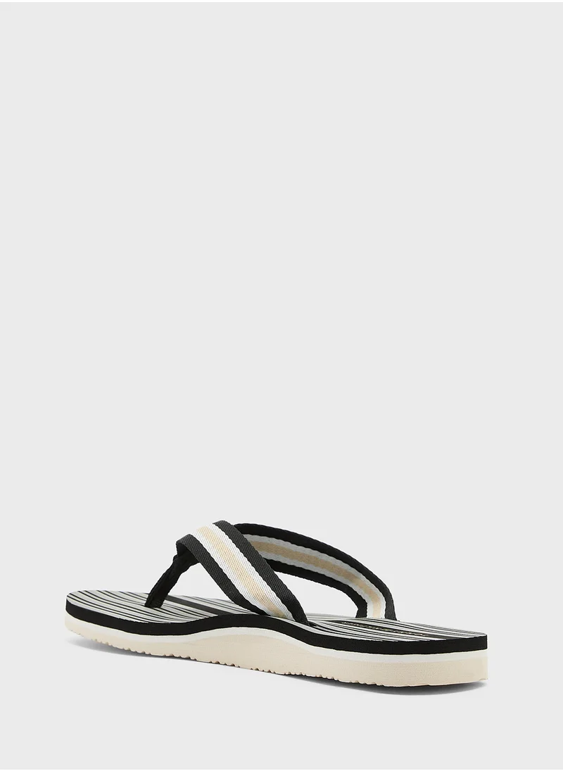 تومي هيلفيغر Multi Strap Flip Flop