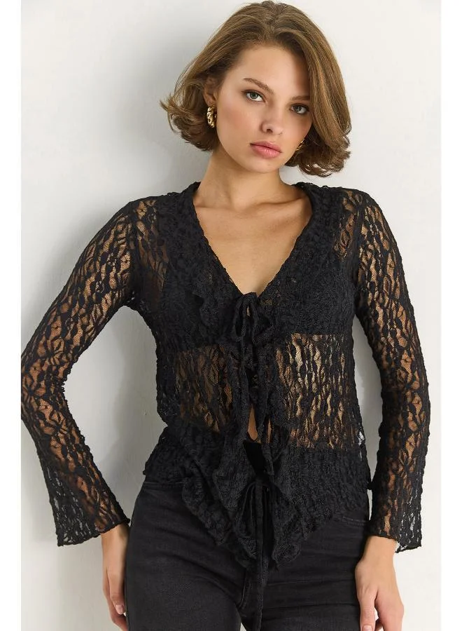 Ginger Lace Ruffle Detail Top