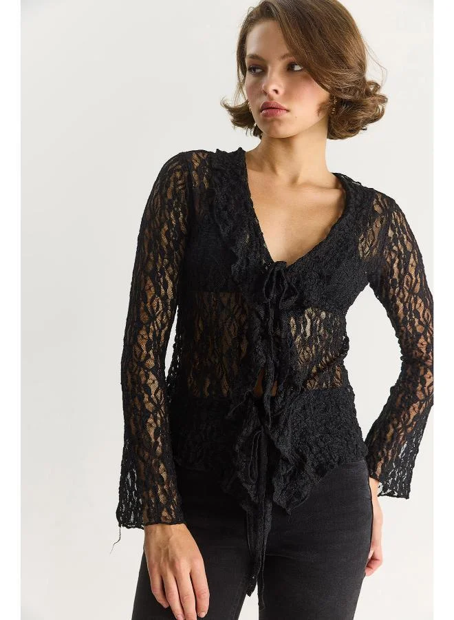 Ginger Lace Ruffle Detail Top