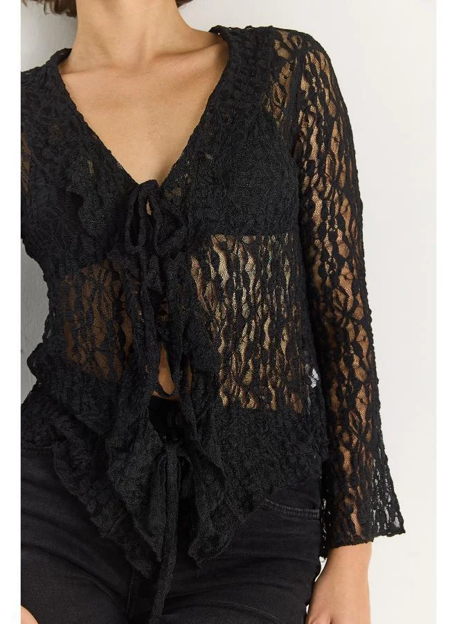 Ginger Lace Ruffle Detail Top