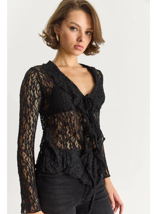 Ginger Lace Ruffle Detail Top