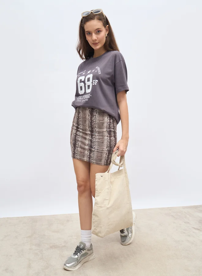 ستايلي Styli Graphic Print Oversized Longline T-Shirt