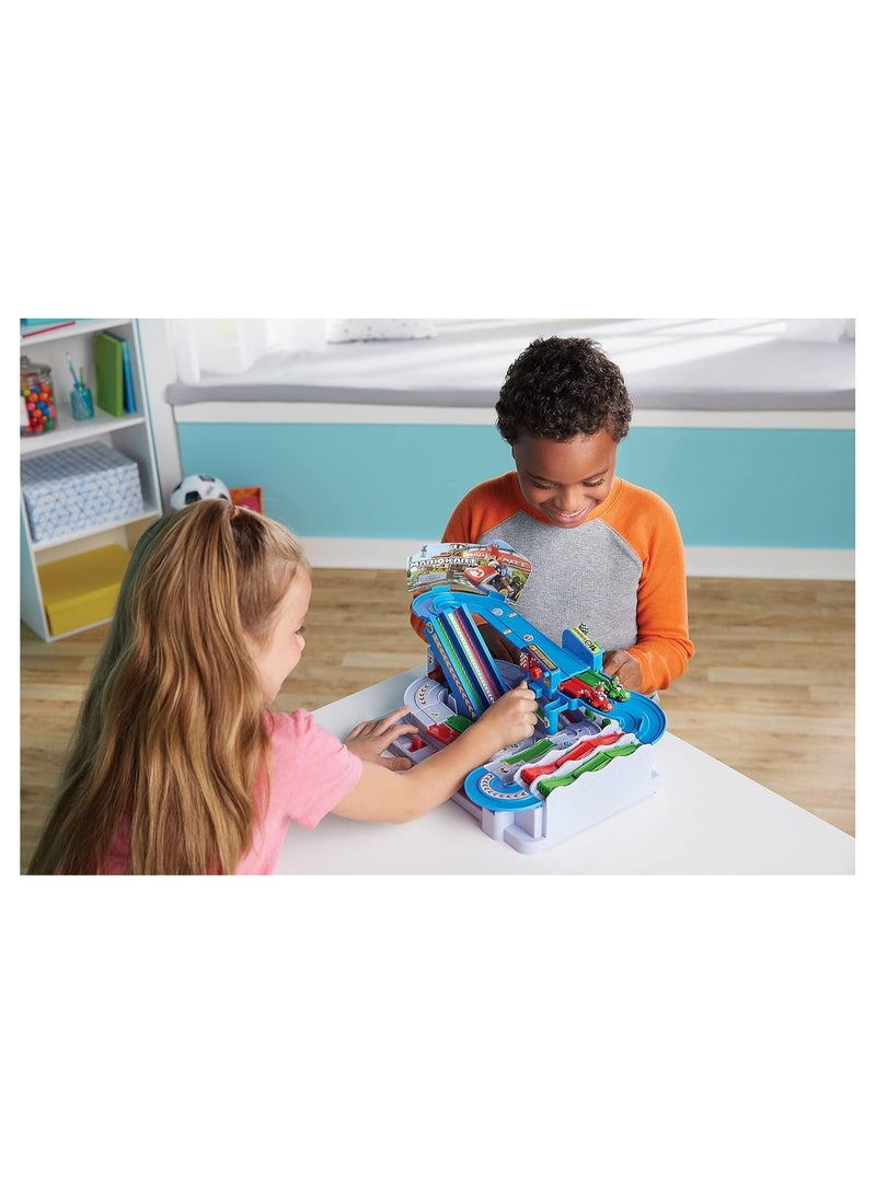 Epoch MARIO KART RACING DELUXE PLAYSET, RACE AROUND THE TRACK, 2 KART FIGURES INSIDE - Image 3