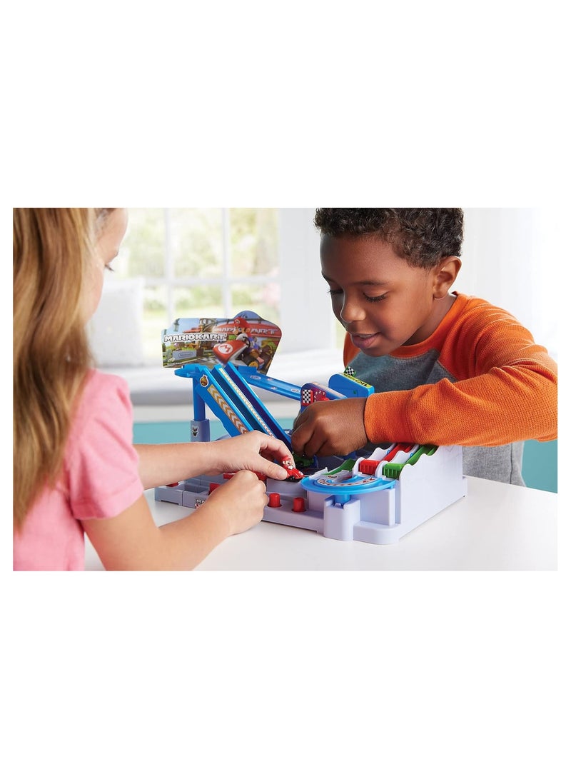 Epoch MARIO KART RACING DELUXE PLAYSET, RACE AROUND THE TRACK, 2 KART FIGURES INSIDE - Image 4